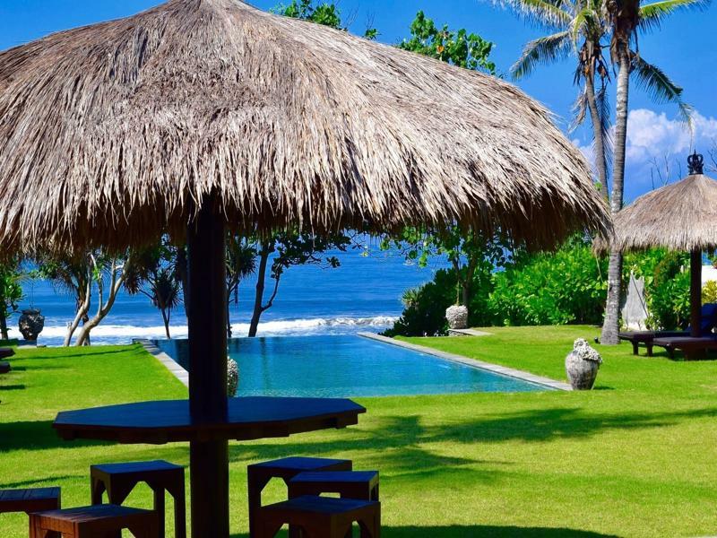 Pantai Hitam Villa Selemadeg Екстериор снимка